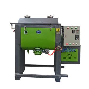 China Adjustable 20-100rpm Triple Blades Ribbon Blender Machine For Detergent Powder factory