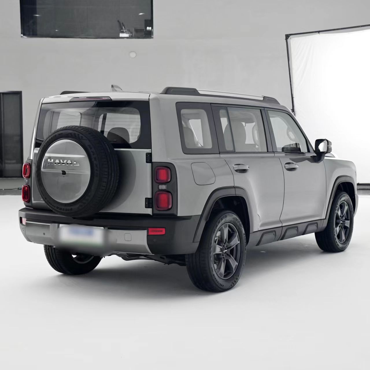 Electric Driver's Seat Adjustment Menglong 2023 1.5T Hi4 Compact SUV with Rear Camera