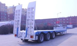 China Tri Axles 60 Ton Low Bed Trailer Heavy Transport factory