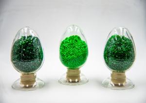 China Fiber Grade Recycled PET Resin With IV0.55-0.7 Green Color GRS Certified factory