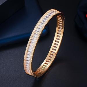 China Luxury Cubic Zircon Bracelet with Leaf Shape CZ Vintage Bride Wedding Bracelets Bangle for Women Jewelry factory