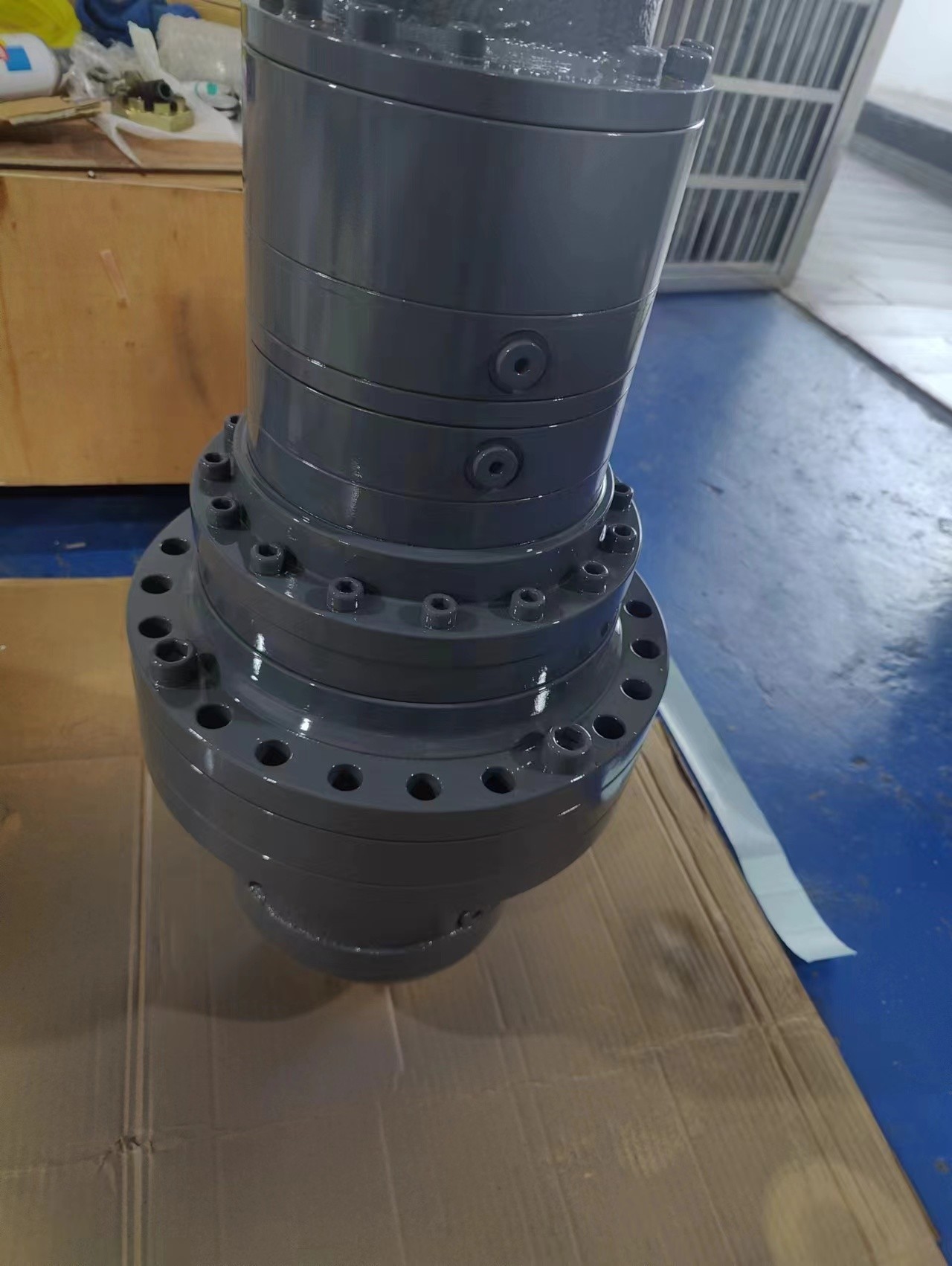 Putzmeister and Schwing pump truck reducer assembly with black color in construction sector