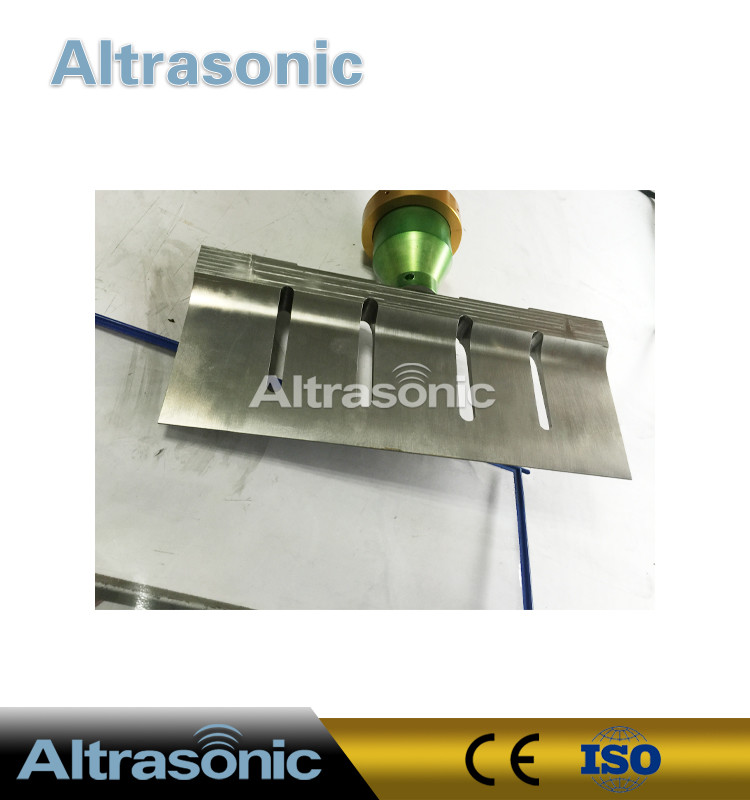 255mm 20Khz 800W Ultrasonic Food Portioning Cutter With Titanium Blad