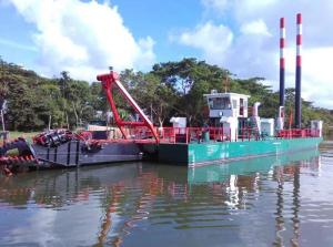 China Professional Cutter Head Dredger Equipment For Sand Or Sludge Dredging In Sea Or River factory