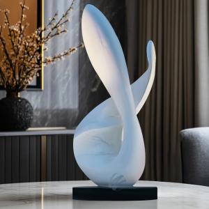 China Handcrafted Modern Decor Elegant Fiberglass Sleek Sculpture factory