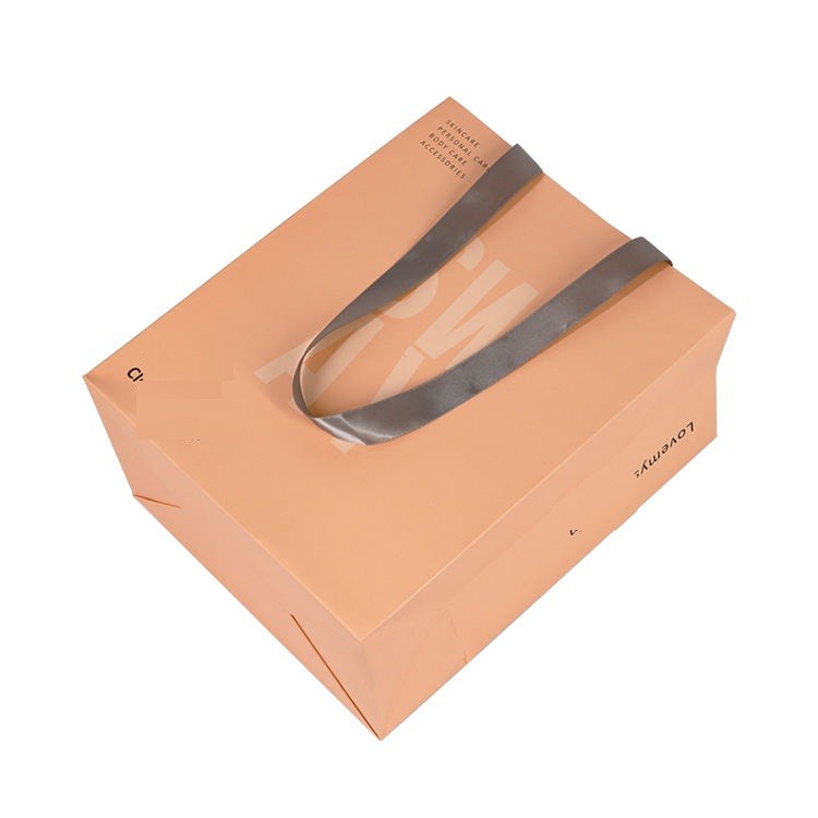 Heavy-duty Recyclable Paper Bags with Your Logo for Gift Shopping