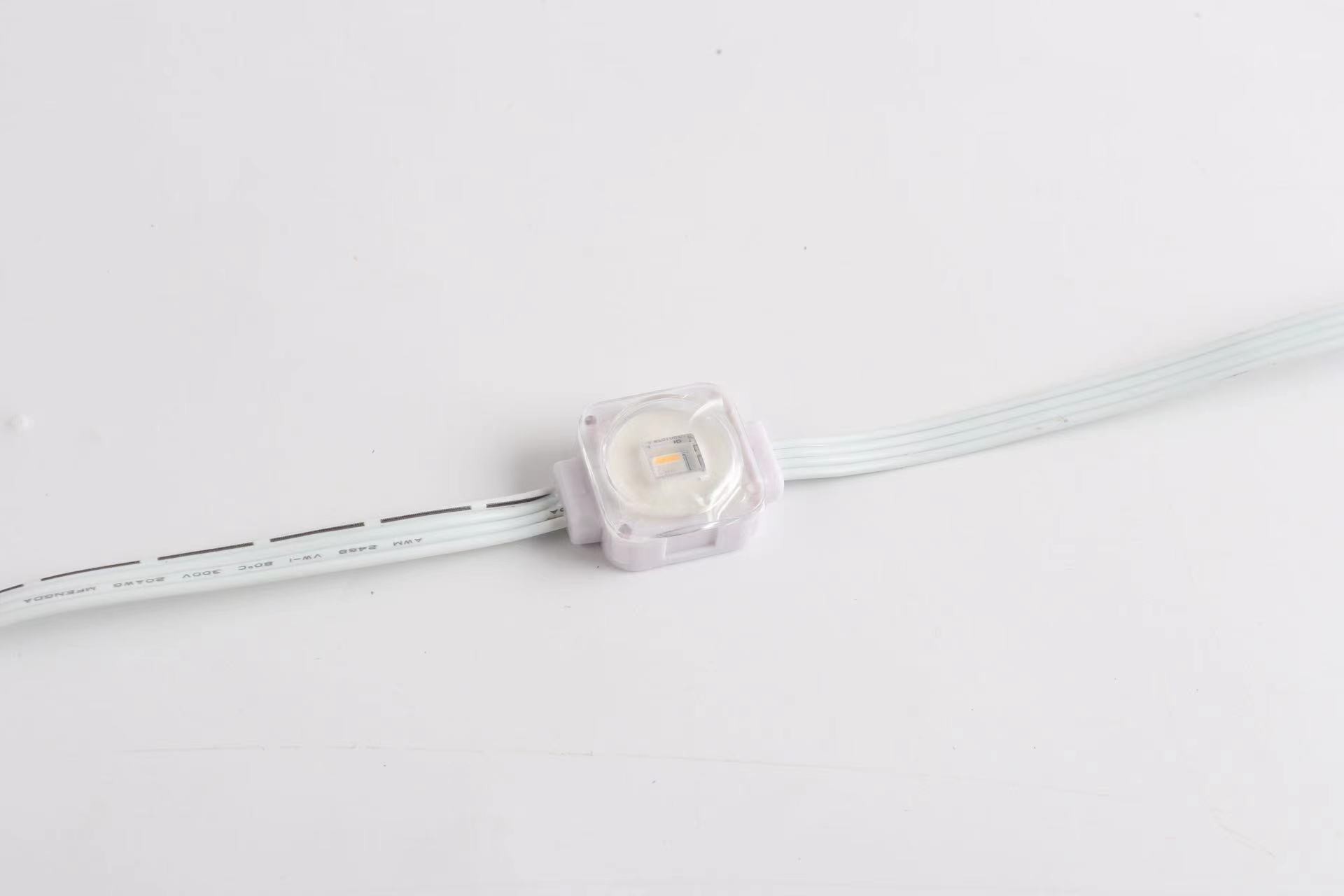 Miracle Bean RGB Full Color LED Pixel Square Smart Eaves Light DC24V 1.5W with Changeable Emitting Color