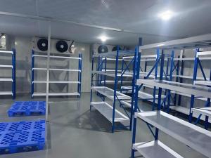 China Temperature / Humidity Alarm Cooler Room Customized With Sliding Door factory