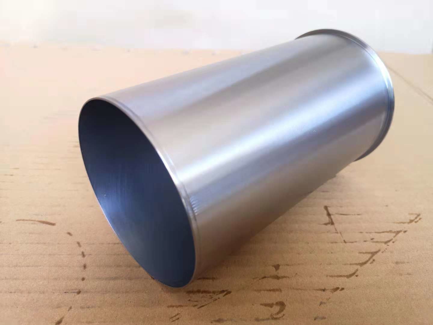 Isuzu Light Truck Engine Parts 4BE1 Engine Liner 8971767160 Thin Wall Stainless Steel Liner Inside Mesh Oil Circuit