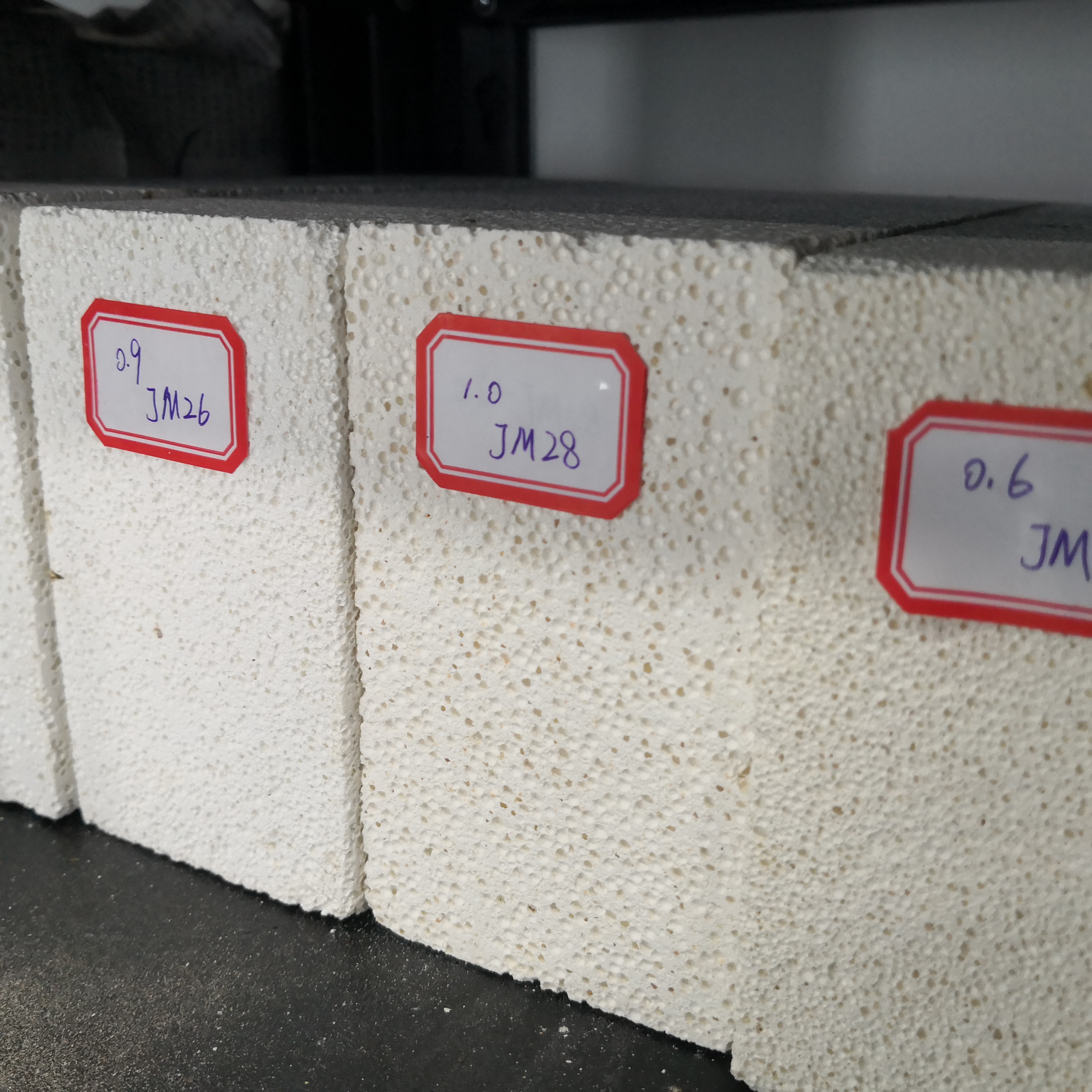 Top Thermal Material in White Mullite Insulating Fire Bricks for High Temperature Furnace