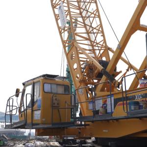 China Second Hand Crawler Cranes 200 Tons Jib Length 30M For Heavy Duty Construction Projects factory