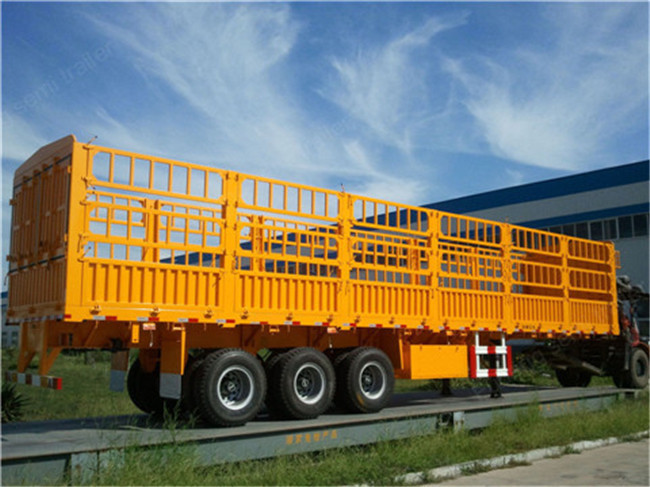 Steel Material Side Wall Semi Trailer For Transporting Anti Water Cargo