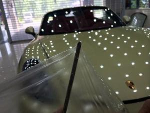 China Glossy Anti Acid Auto-repair Anti Scratch Rain High Elastic 24'' Length car protective film factory