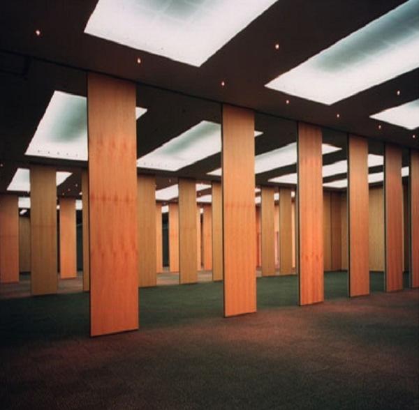 Flexible Movable Hotel Cubicle Acoustic Partition Wall Single Door Or Double