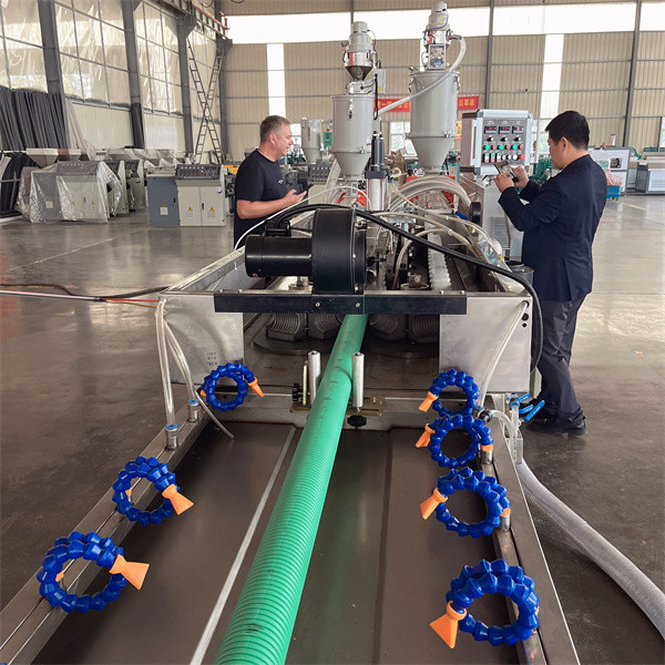 5.4m/Min Corrugated Pipe Extrusion Line Automatic Feeding Hose Pipe Manufacturing Machine