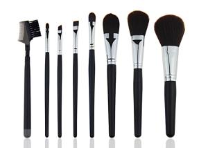 China Wood Handle Travel Size Makeup Brushes In Pink Waterproof Bag factory