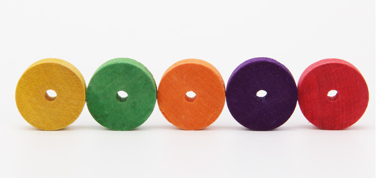 Natural color multi-colored colorful wooden wheels round wood blocks with holes for kids DIY material OEM OEM