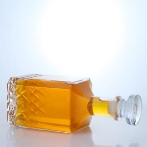 China Customized Polygon Glass Bottle for Vodka Whisky Gin Rum Spirit factory