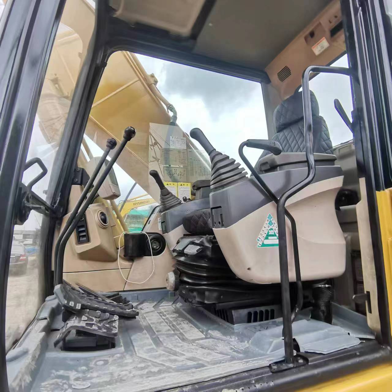 ORIGINAL Hydraulic Valve Carter 320C Excavator 3.0m Transport Height for Your Project