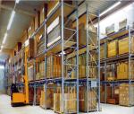 Heavy Weight Commercial Pallet Rack , Warehouse Metal Pallet Racks Corrosion
