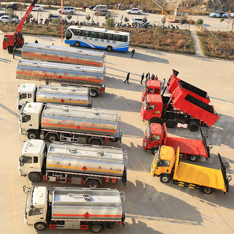 Medium Size 4X2 Diesel Electric Cargo Truck with ABS and Maximum Torque of 1000-1500Nm