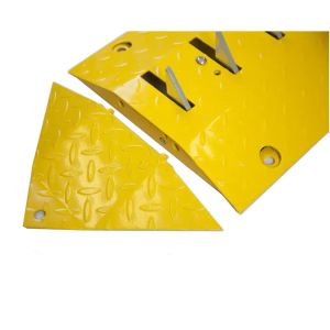 Traffic Control Manual Road Spike Barrier A3 Steel 1 Meter Length Retractable