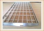 Checkered Plate Serrated 25x5 Bar Grating Stair Tread
