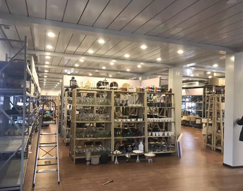 Quick Assembled Pre-Engineered Steel Structure Prefab Office Shopping Mall
