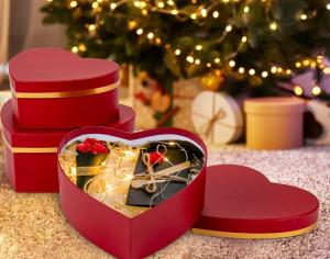 China Custom Order Luxury Love Heart Shape Cosmetics Gift Packaging Paper Box For Wedding Gift factory