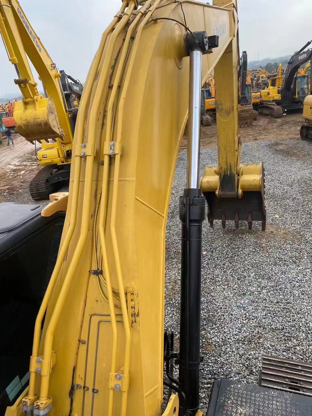 Transportable 30 Ton Used Caterpillar 329D Excavator for Your Mining Operations