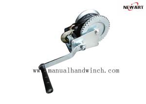 China Small 1000lbs Manual Hand Winch With Black Strap Boat Trailer Parts Zinc Coating factory