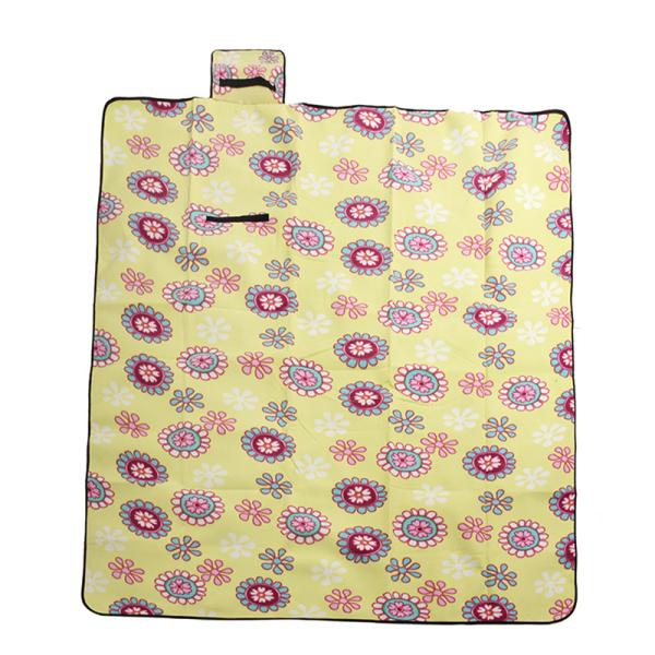 China Custom Sleeping Outside Petit Camping Waterproof Picnic Mat factory