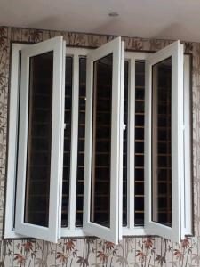 China Customized Size PVC / UPVC Casement Windows Hurricane Proof Impact Windows Glass Double Function 37*50 factory