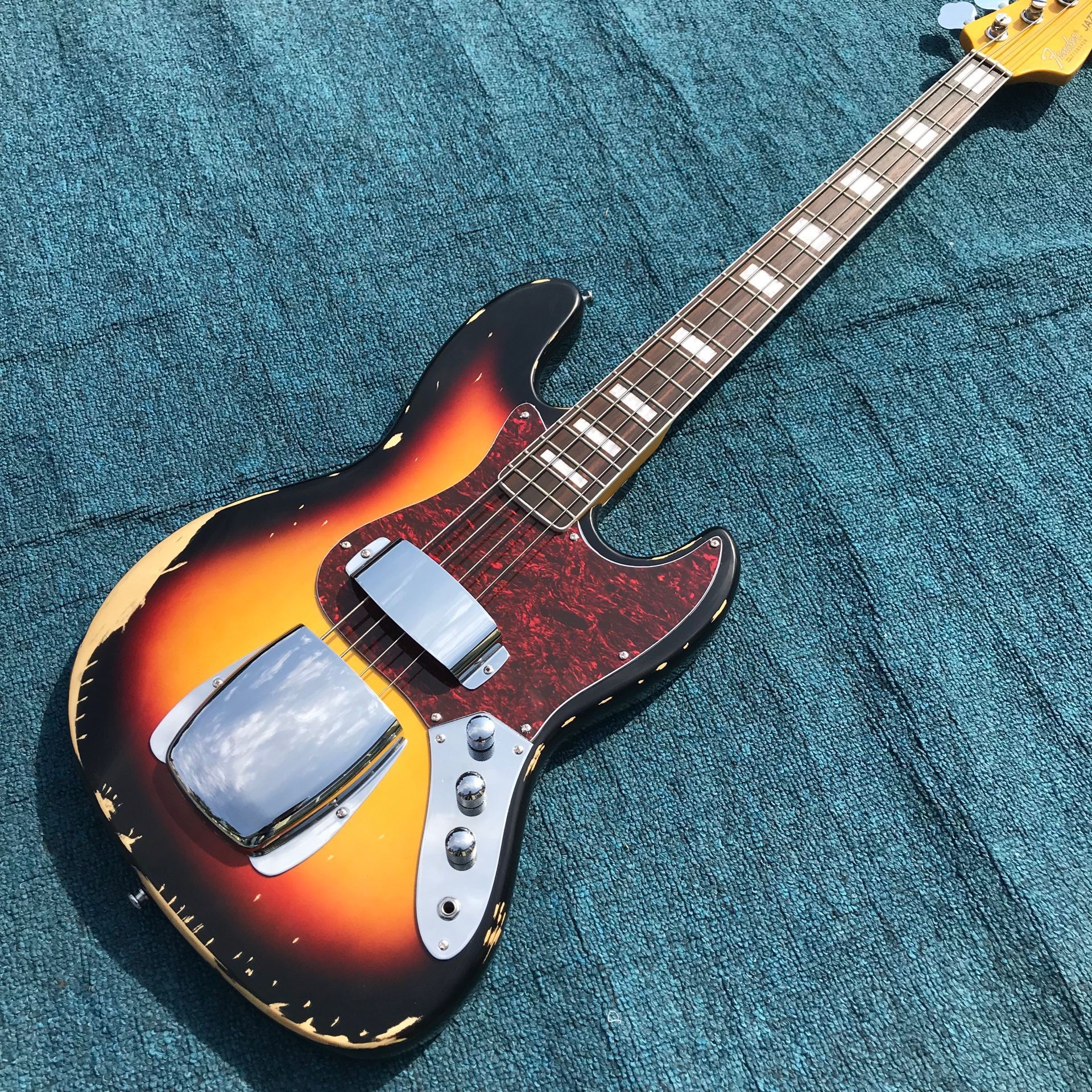 Heavy Relic Jazz Bass Electric Guitar Sunburst Color Alder Body 100% Handmade Nitrolacquer Finish Aged Hardware