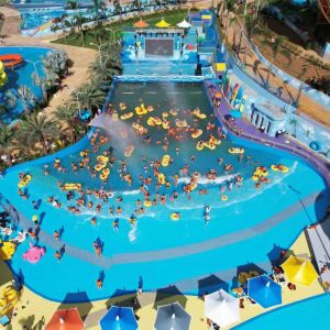 China Customizable Artificial Wave Pool With Wave Patterns And Lighting Effects factory