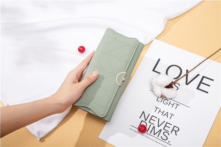 Women's Fashionable Wallets with Multifunctional and Frosted Design in PU Leather