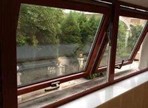 China Fluorocarbon Spray Aluminium Glass Windows Personalised and Customisable Top Hung Window factory