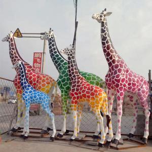 China Urban Metal Giraffe Garden Animal Sculptures Decorative FRP Customized factory
