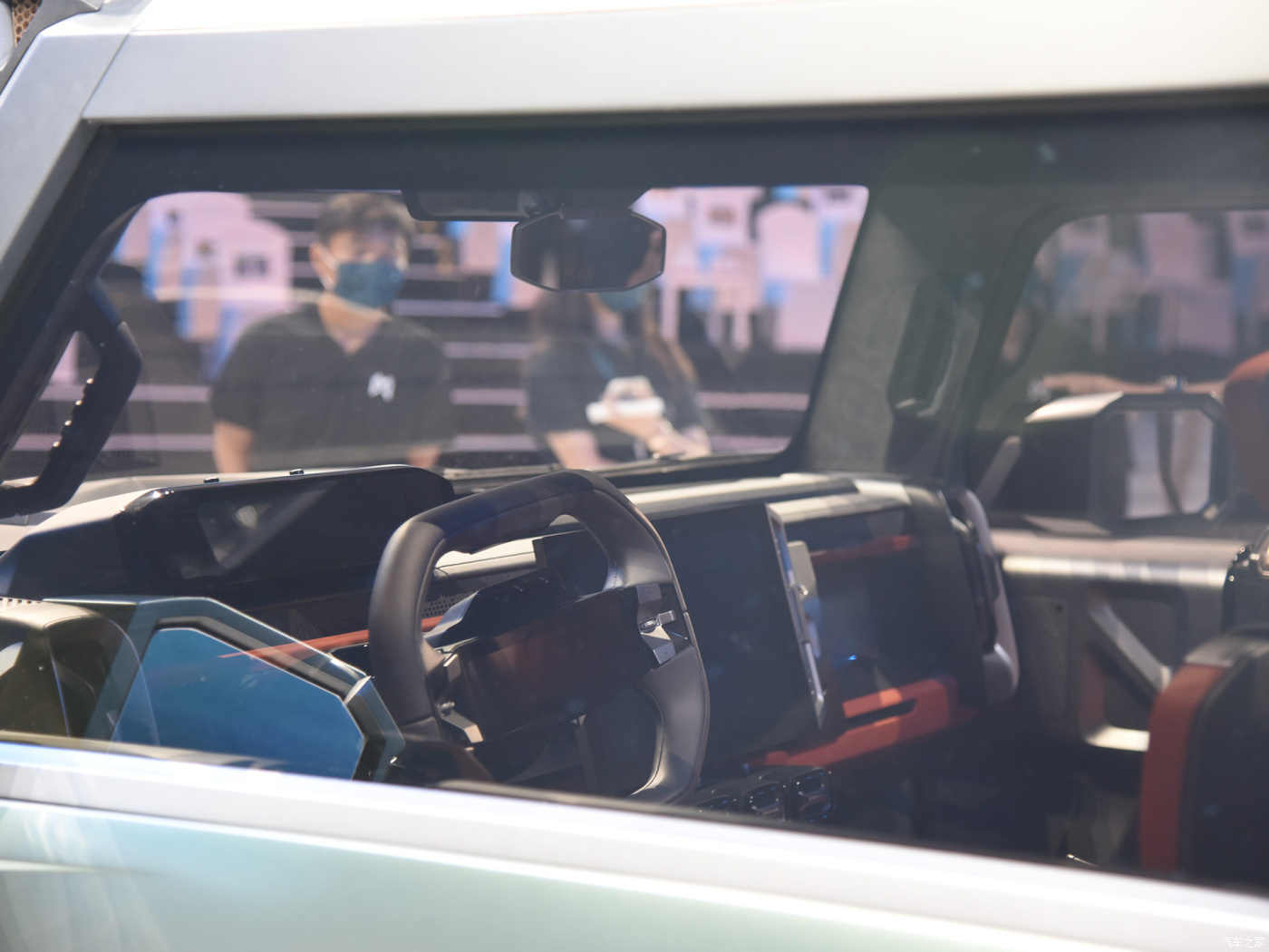 Take Your Off-road Adventures to the Next Level with DongFeng M-Terrain Electro Car Left Hand Driver
