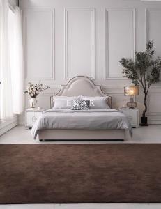 China Modern Foshan Bedroom Furniture Wooden King Size Bed factory