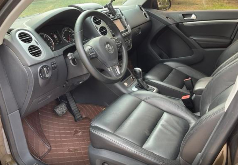 Tiguan 2015 1.8TSI Automatic 2WD Luxury Model SAIC Volkswagen Compact SUV Gasoline 1.8T 160HP L4 6-speed Manual