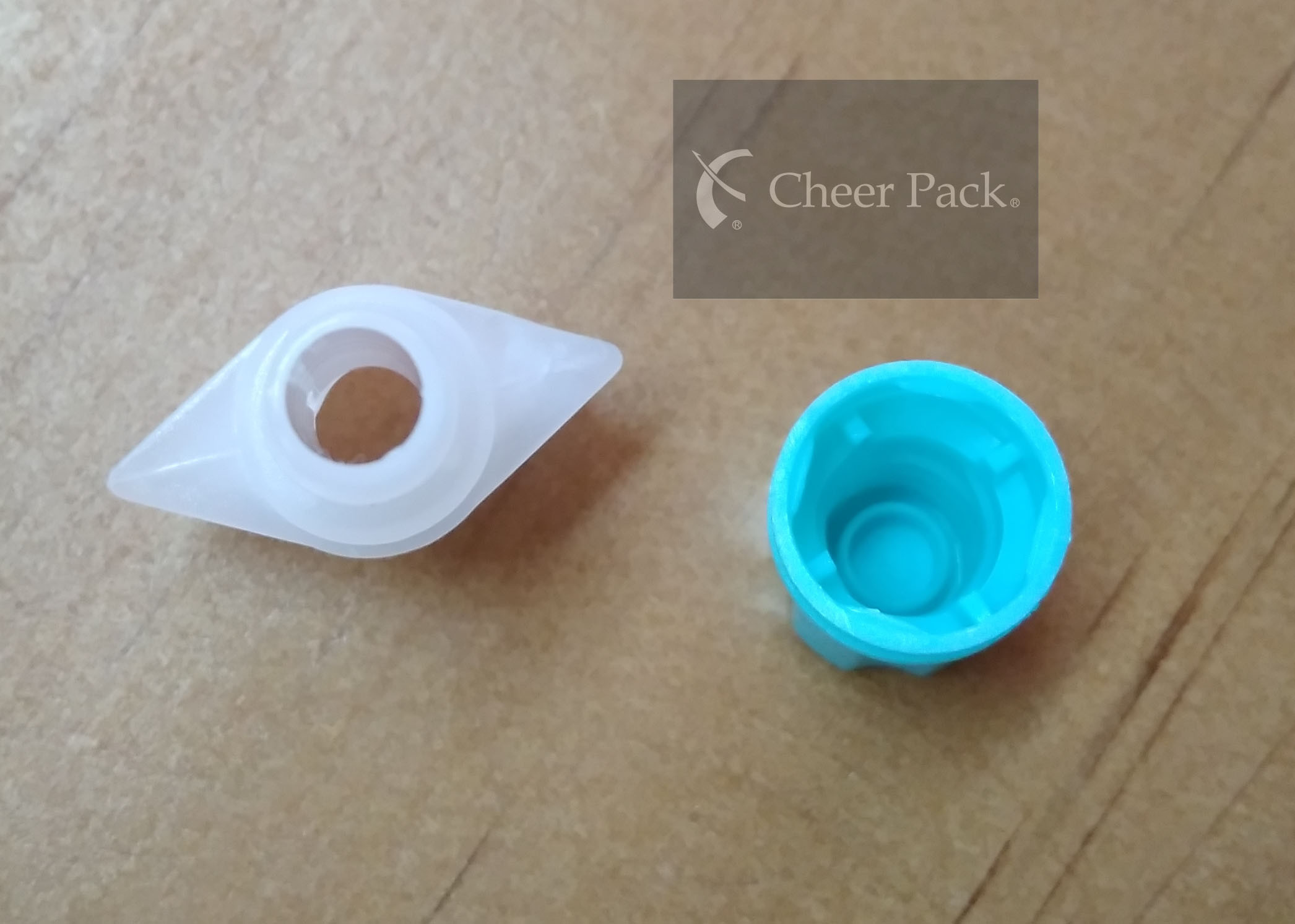 White Color Baby Food Pouch Caps PE Material With 7 Mm Outer Diameter