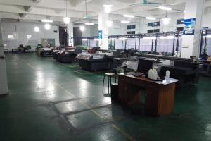 China Ink Jet Flatbed UV Digital Printing Equipment with Positive Pressure Cleaning factory