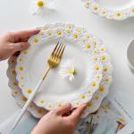 Daisy Underglaze Ceramic Dessert Plates , Faience Ceramic Dinner Set For Salad