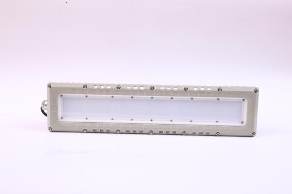 100lm/W Efficiency Hazardous Location Fluorescent Light Voltage 100-240VAC 90°