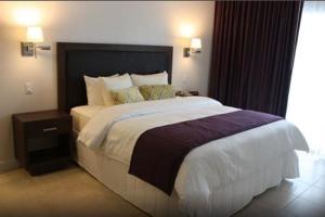 China Hạ Long modern furniture for hotel interior bedroom set by HPL board and fabric sofa chair factory