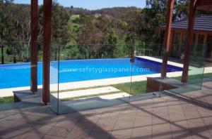 China 15mm Curved Toughened Glass Pool Fencing , Safety Decorative Pool Fencing factory