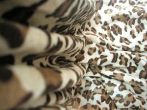 China Skull Print Velboa Faux Fur Fabric Tear - Resistant For Home Textile factory