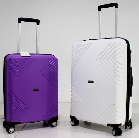 White REACH 0.8mm Aluminum 4 Wheel Luggage Sets