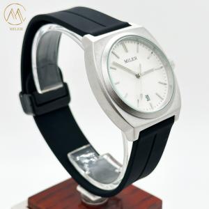 China Wholesale Custom Logo Silicone Strap Watches With Buckle Clasp Water Resistant To 30 Meters factory